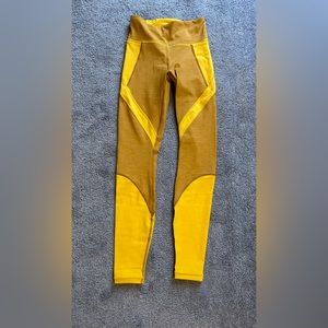 Lululemon leggings, size 4, color yellow